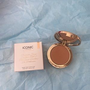Iconic London Contour Pot